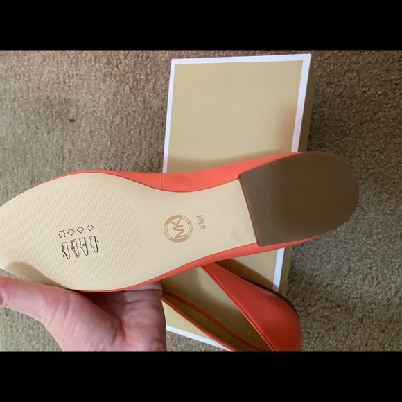 Coral MK flats with box. Never been worn - Picture 6 of 8